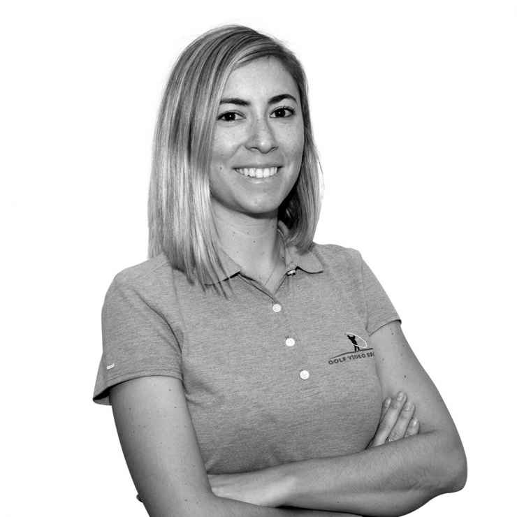ana-fernandez-golf.jpg